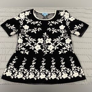 Black & White Floral sweater top